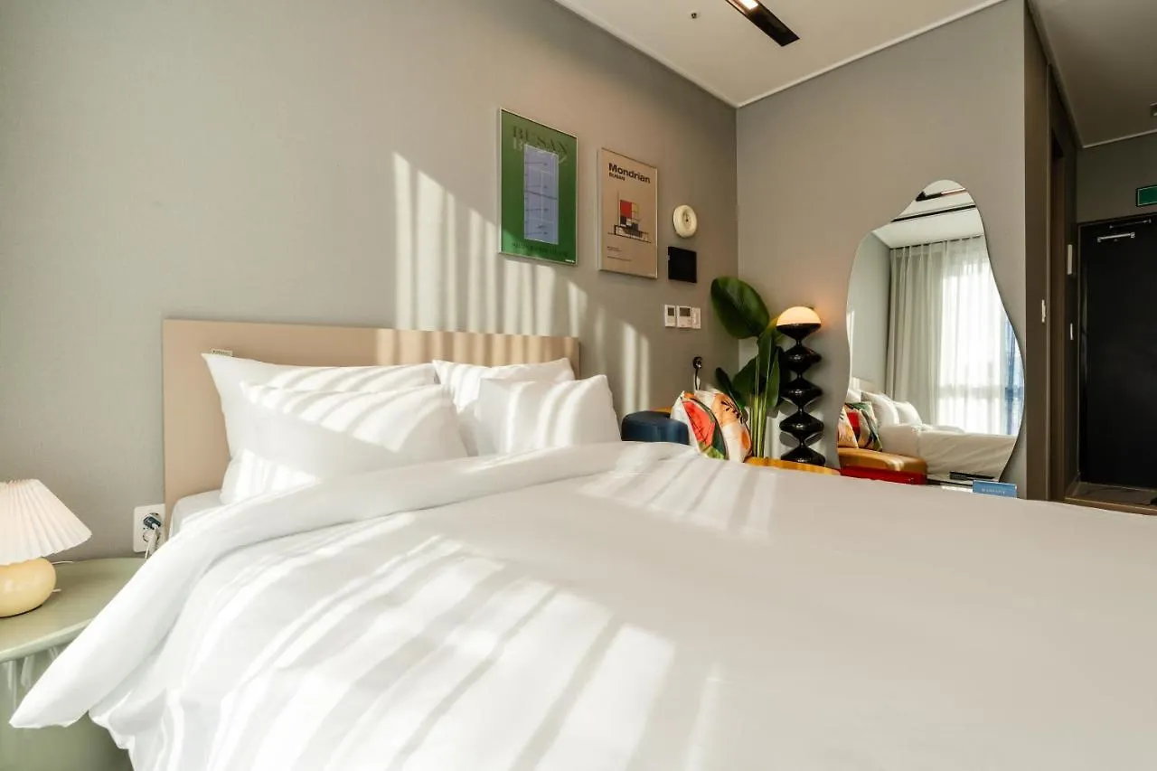 Radiant Nampo Hotel Busan 3*,